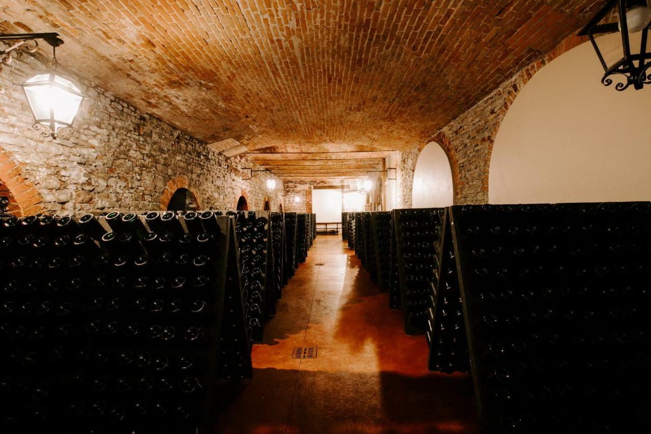Villa Barbero Alba Langhe Mango Eksteriør bilde